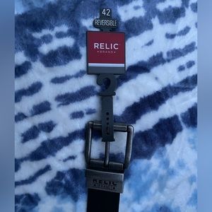 NWT Reversible Relic Belt - Black one side, dark brown other side. Nice hardware